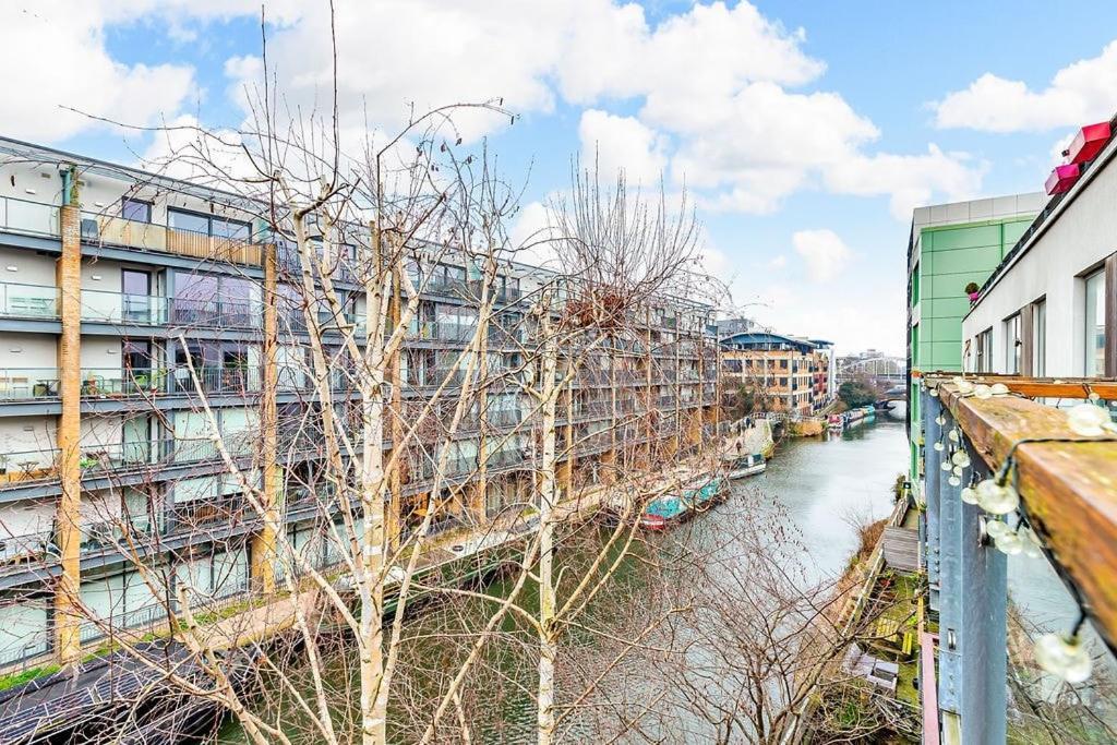 Stylish With Free Parking And Canal Views Apartament